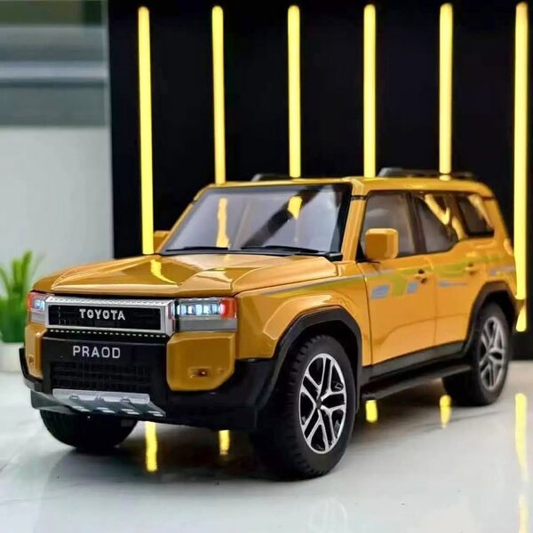 1:24 Toyota Prado LC250 Diecast Model Car Toys