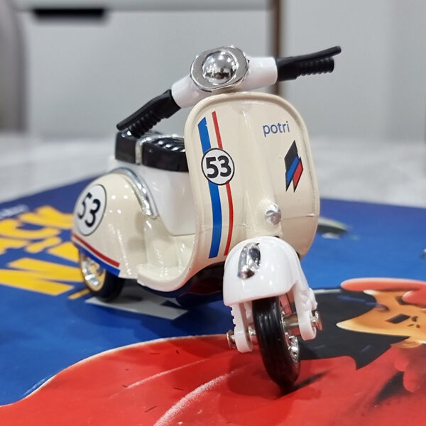 Miniature Scooter Cream